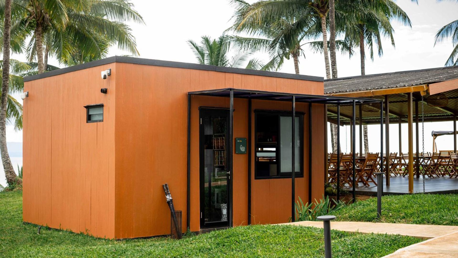 Resor Bobocabin Bunaken Hills, *