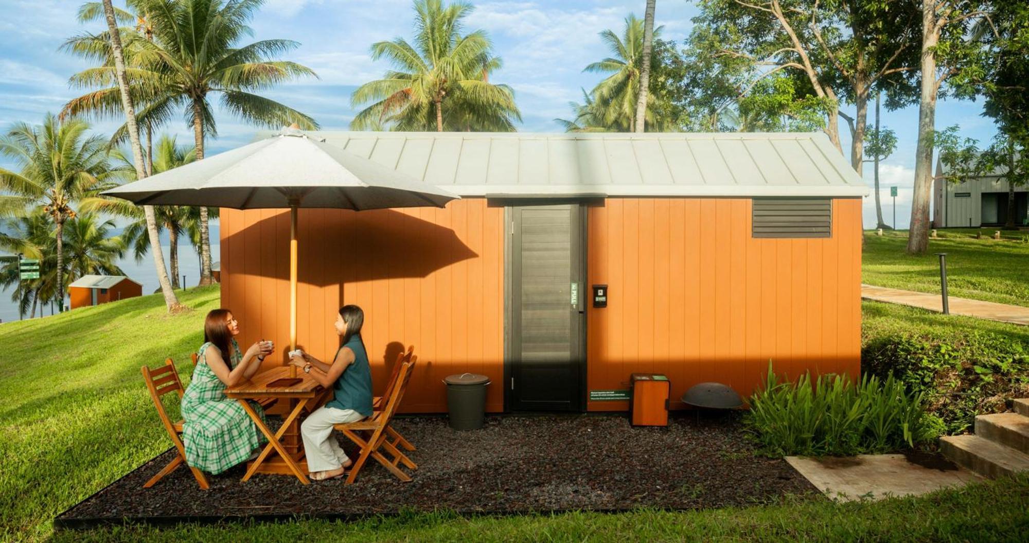 Resor Bobocabin Bunaken Hills,