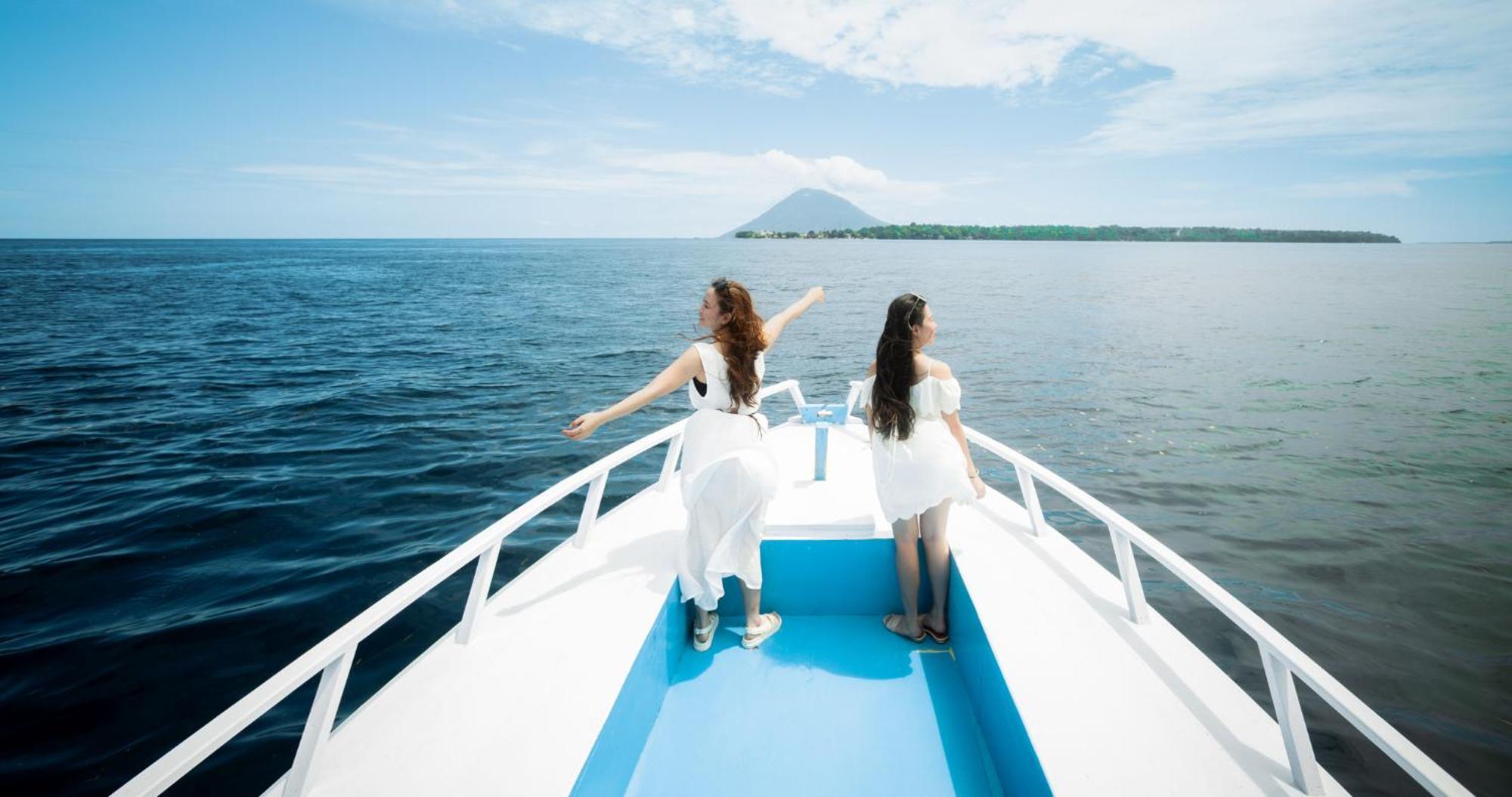 Bobocabin Bunaken Hills, Resor Manado